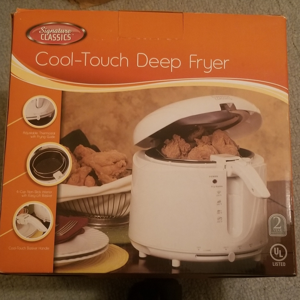 COPY - Signature Classics cool touch deep fryer. Brand new.